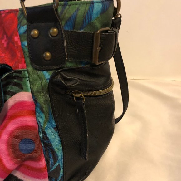 Great Versatile Desigual Handbag - Picture 3 of 8